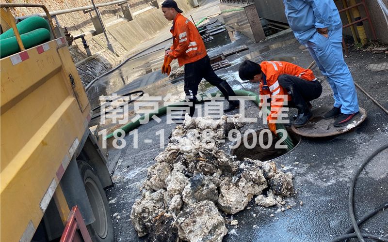 262马台街酒店厨房管道疏通